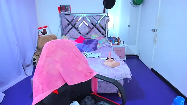 Snapshot of Luna_Analya chatting on March 2026 09:56:02 PM Luna Analya online show from March 2026 09:56:02 PM