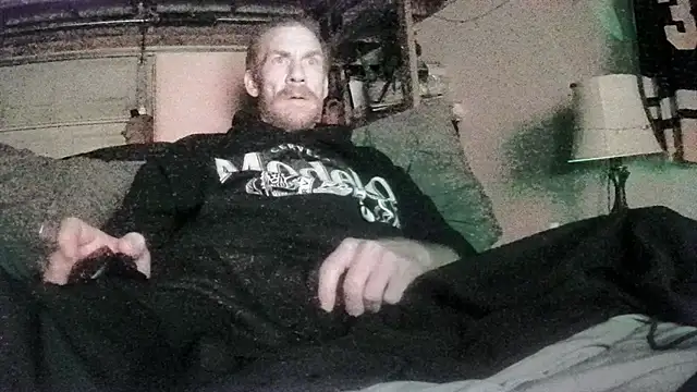 Snapshot of Tiggitytomociti chatting on December 2025 12:00:01 PM Tiggitytomociti online show from December 2025 12:00:01 PM