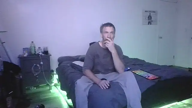 Snapshot of Tiggitytomociti chatting on June 2026 08:04:02 AM Tiggitytomociti online show from June 2026 08:04:02 AM