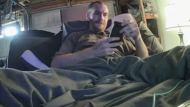 Snapshot of Tiggitytomociti chatting on November 2025 11:20:02 PM Tiggitytomociti online show from November 2025 11:20:02 PM