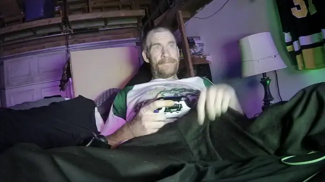 Snapshot of Tiggitytomociti chatting on November 2025 01:27:02 PM Tiggitytomociti online show from November 2025 01:27:02 PM