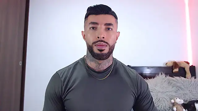 andrea de lucaa online show from January 2026 03:00:02 AM