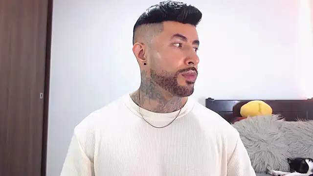 andrea de lucaa online show from February 2026 03:04:01 AM