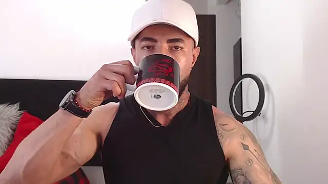 andrea de lucaa online show from June 2026 04:18:01 AM