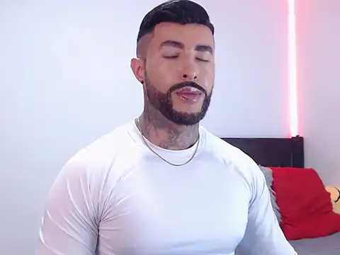 andrea de lucaa online show from November 2025 02:48:02 AM