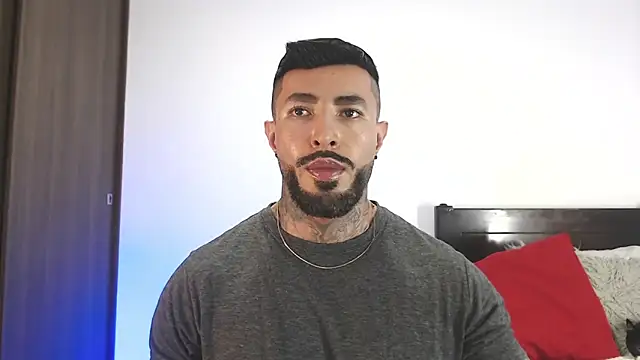 andrea de lucaa online show from April 2026 04:14:01 AM