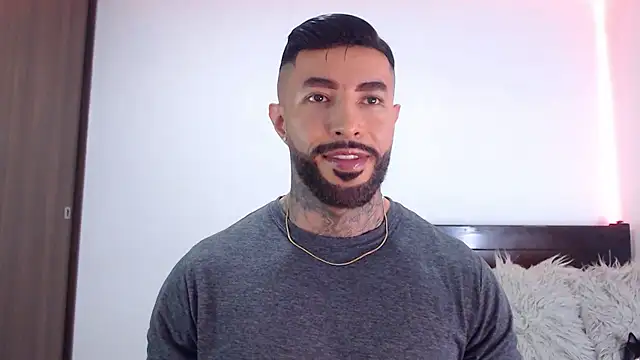 andrea de lucaa online show from January 2026 03:54:02 AM