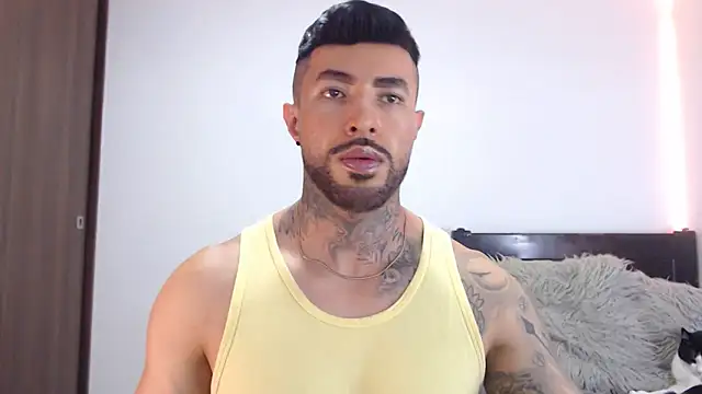 andrea de lucaa online show from February 2026 03:47:01 AM