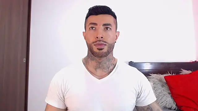 andrea de lucaa online show from March 2026 02:52:02 AM