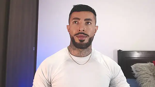 andrea de lucaa online show from April 2026 02:46:01 AM