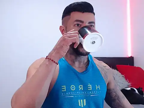 andrea de lucaa online show from November 2025 11:09:02 PM