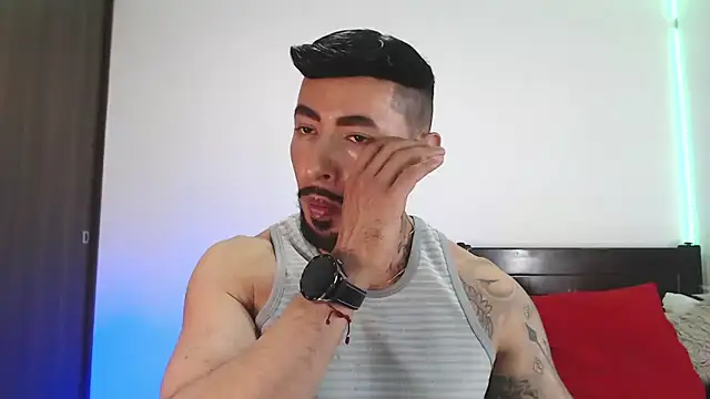 andrea de lucaa online show from April 2026 03:21:01 AM