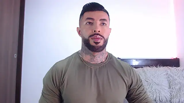 andrea de lucaa online show from January 2026 12:17:01 AM