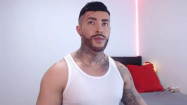 andrea de lucaa online show from November 2025 03:49:02 AM