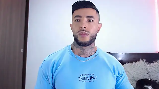 andrea de lucaa online show from December 2025 02:36:02 AM