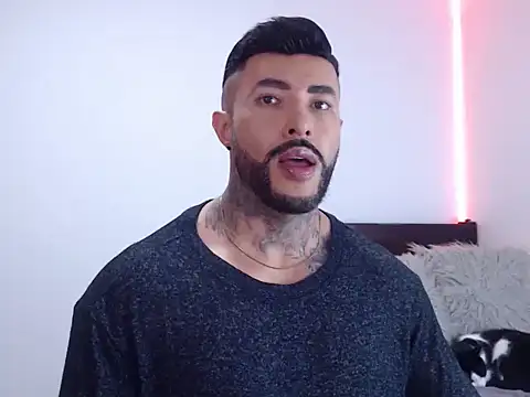 andrea de lucaa online show from November 2025 02:48:01 AM