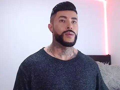 andrea de lucaa online show from October 2025 03:38:02 AM