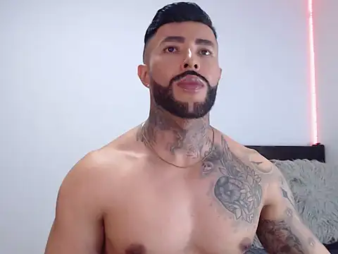 andrea de lucaa online show from October 2025 03:52:01 AM