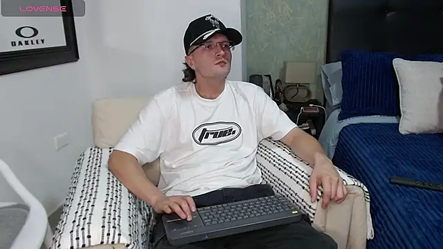 steve hornyboy online show from October 2025 12:56:02 AM
