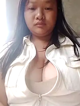 Snapshot of girl-babi chatting on July 2026 11:33:02 PM girl-babi online show from July 2026 11:33:02 PM