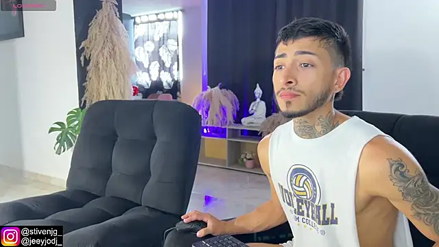 tattoguys cums online show from November 2025 09:18:02 PM