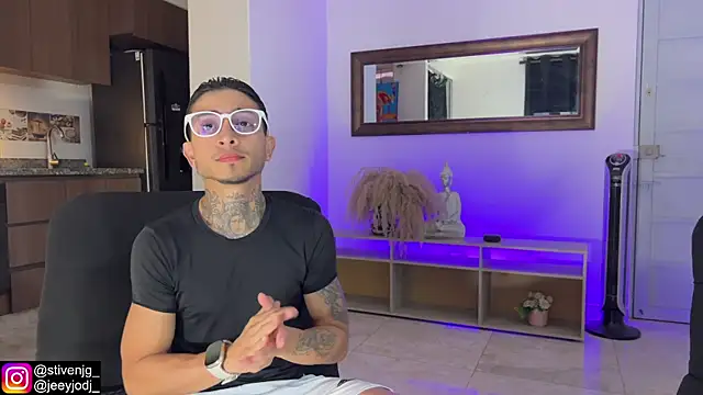 tattoguys cums online show from December 2025 11:06:02 PM