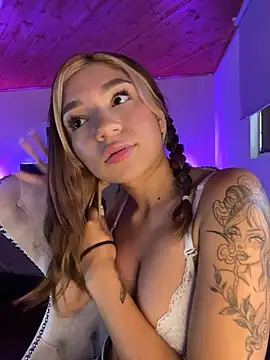 Isabella18 pink online show from May 2026 07:56:02 PM