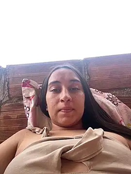 Snapshot of RAKEL37 chatting on May 2026 06:51:02 PM RAKEL37 online show from May 2026 06:51:02 PM