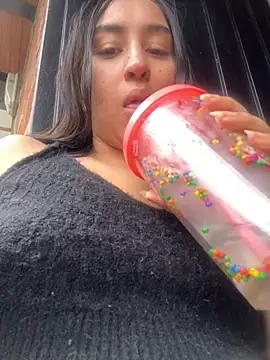 Snapshot of RAKEL37 chatting on December 2025 05:58:01 PM RAKEL37 online show from December 2025 05:58:01 PM