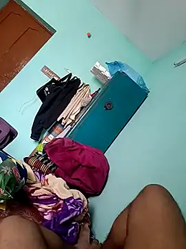 maddy3108 online show from September 2025 04:52:02 AM