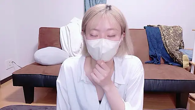 Nana  ch online show from May 2026 12:01:01 PM