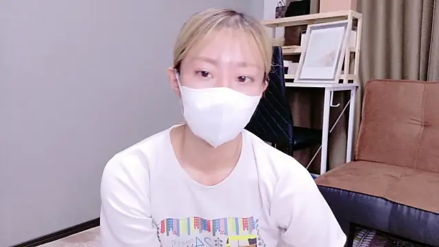 Nana  ch online show from October 2025 03:40:01 AM