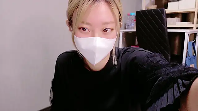 Snapshot of Nana__ch chatting on October 2025 11:09:01 AM Nana ch online show from October 2025 11:09:01 AM