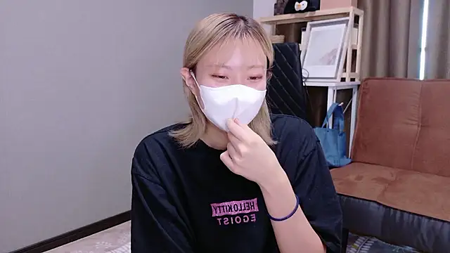 Nana  ch online show from October 2025 05:12:02 AM