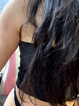 Snapshot of Orianna69 chatting on November 2025 01:31:01 AM Orianna69 online show from November 2025 01:31:01 AM