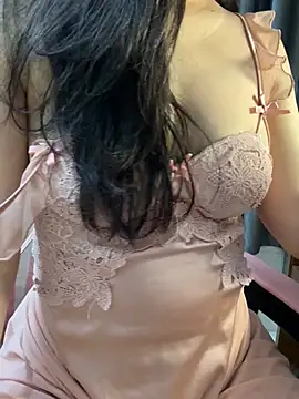 Snapshot of Orianna69 chatting on February 2026 02:44:02 AM Orianna69 online show from February 2026 02:44:02 AM