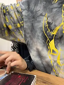 Snapshot of CaitlinSugar chatting on November 2025 04:05:02 AM CaitlinSugar online show from November 2025 04:05:02 AM