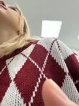 Snapshot of CaitlinSugar chatting on November 2025 04:28:01 AM CaitlinSugar online show from November 2025 04:28:01 AM