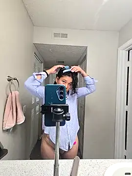 SHEILYN  online show from March 2026 11:06:01 PM