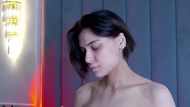 VioletAsh online show from February 2026 06:40:02 AM