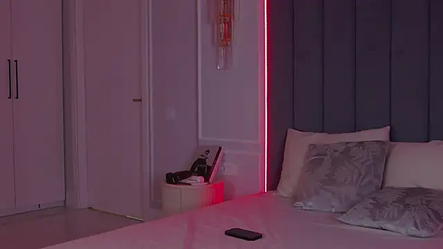 VioletAsh online show from April 2026 04:27:02 AM