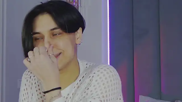 VioletAsh online show from September 2025 04:30:01 AM