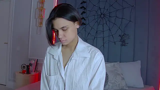 VioletAsh online show from November 2025 04:38:02 AM