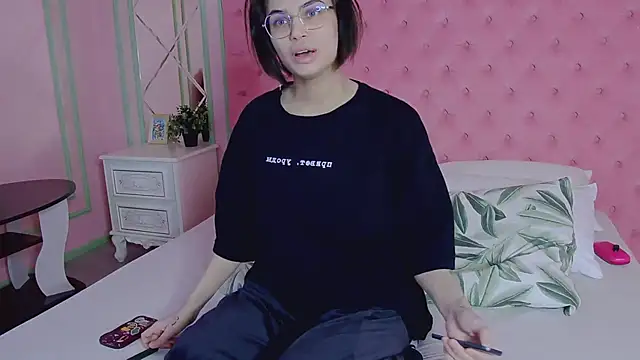 VioletAsh online show from March 2026 05:07:01 AM