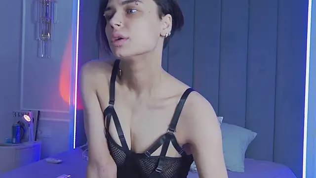 VioletAsh online show from November 2025 04:28:01 AM