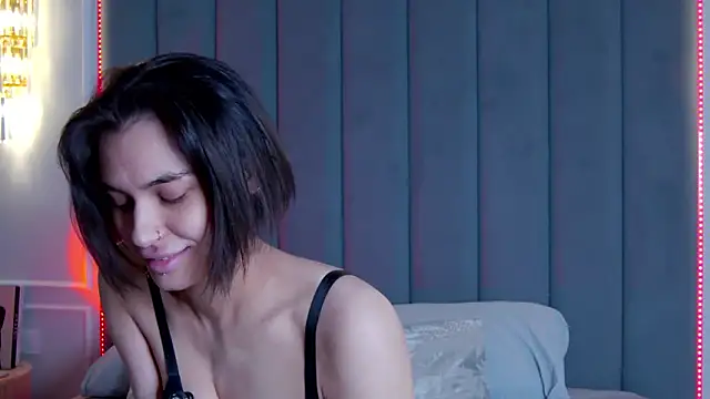 VioletAsh online show from February 2026 06:22:01 AM