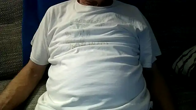 velikifant7 online show from February 2026 06:43:02 PM