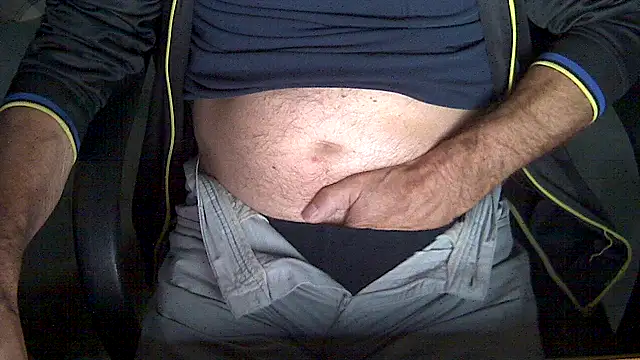 velikifant7 online show from November 2025 05:18:02 AM