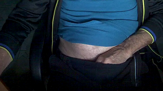 velikifant7 online show from April 2026 04:19:01 AM