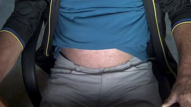 velikifant7 online show from December 2025 07:29:01 AM